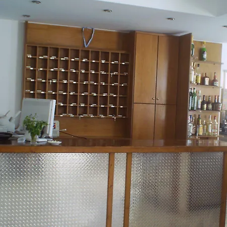 Vossos Aparthotel Laganas